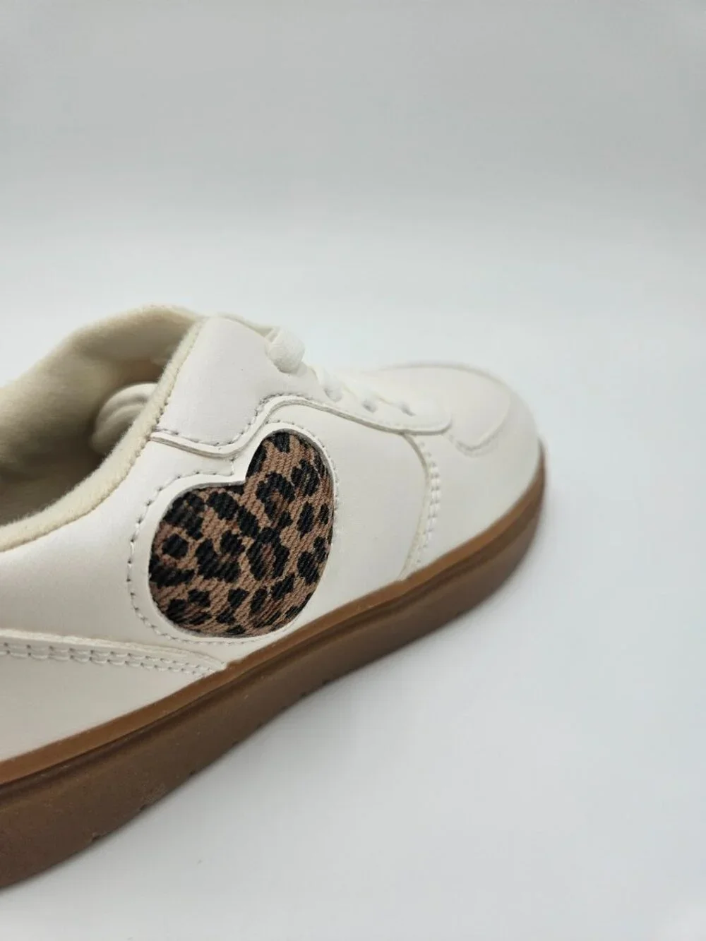 NWT Old Navy Kids Court Sneakers | Cream with Leopard Heart | Size 11